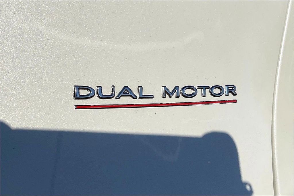 Used 2021 Tesla Model Y Performance image 23