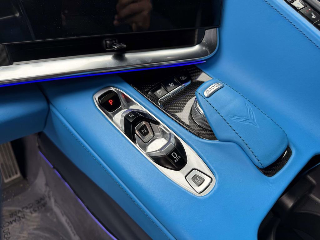 Used 2021 Chevrolet Corvette Stingray Premium Conv w/ Z51 Performance Package image 23