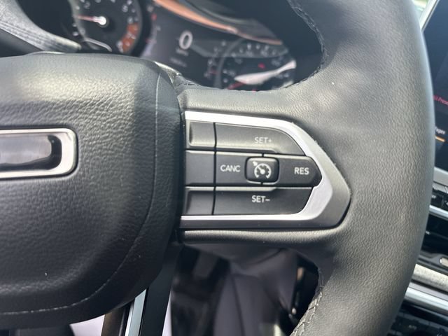 Used 2023 Jeep Compass Latitude w/ Convenience Group AWD/4WD image 41