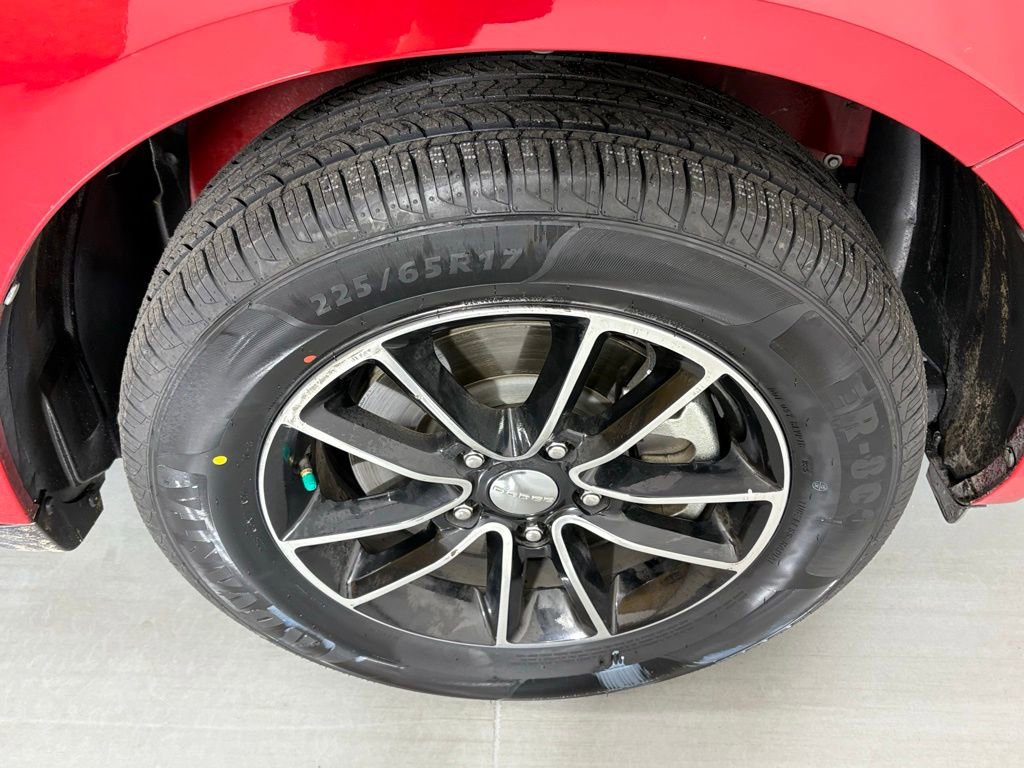 Used 2017 Dodge Journey SE w/ Flexible Seating Group image 11