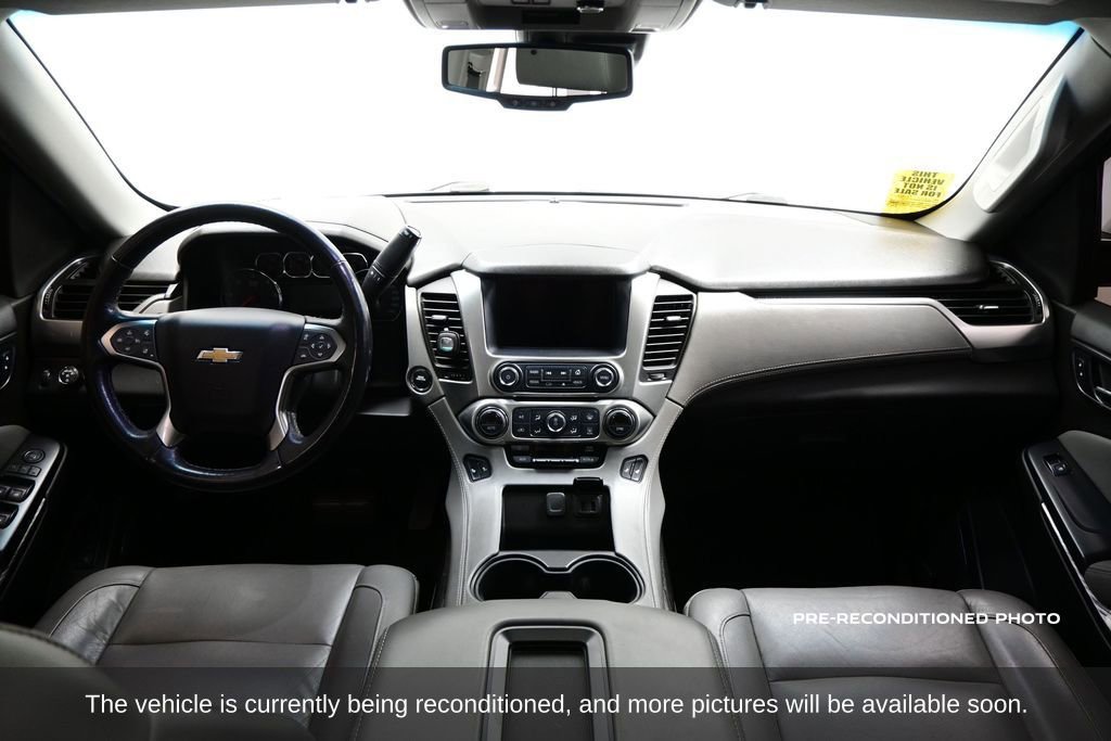 Used 2018 Chevrolet Suburban LT RWD image 11
