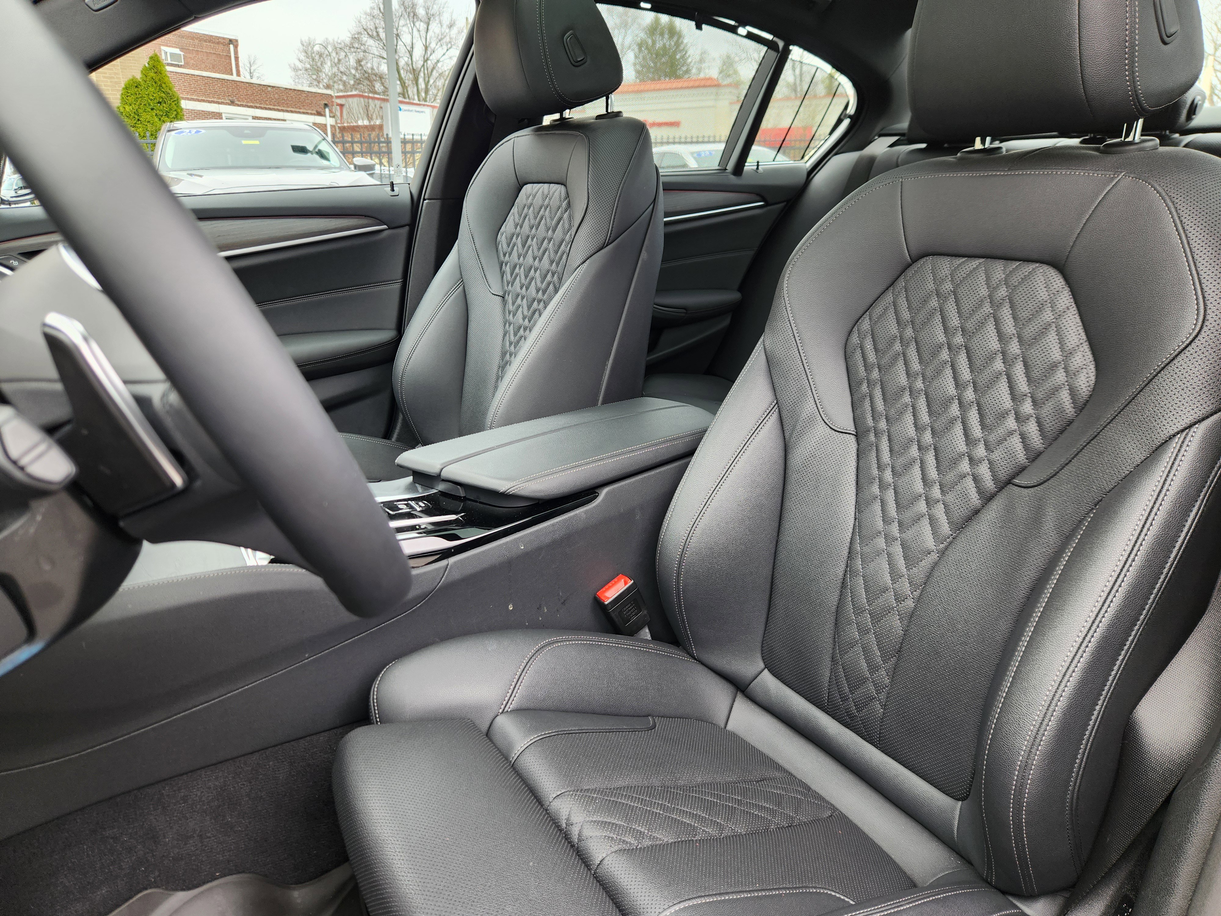 Used 2023 BMW 540i xDrive w/ Executive Package image 8