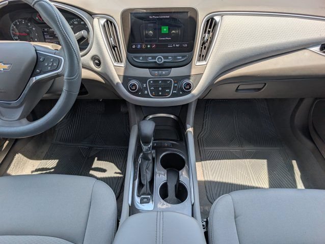 Used 2025 Chevrolet Malibu LT FWD image 7