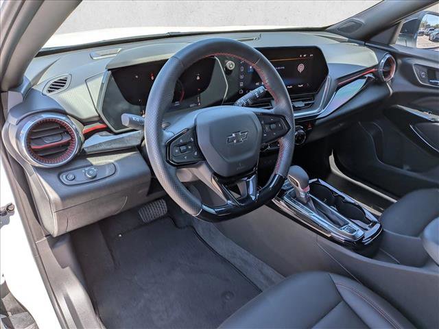 Used 2025 Chevrolet Trax RS w/ Driver Confidence Package image 10