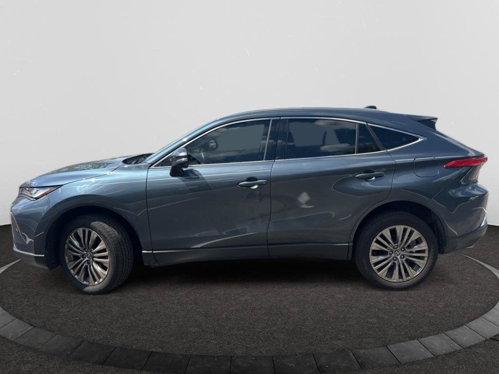 Used 2023 Toyota Venza XLE AWD/4WD image 8