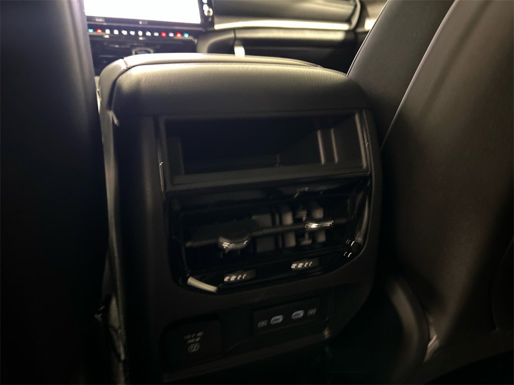 New 2026 Jeep Grand Cherokee Laredo image 31