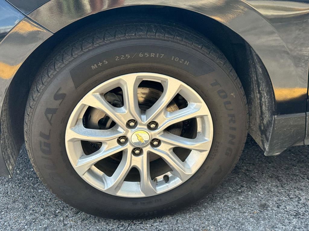 Used 2019 Chevrolet Equinox LS w/ LS Convenience Package FWD image 5