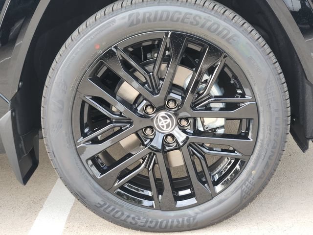New 2026 Toyota RAV4 XSE AWD/4WD image 8