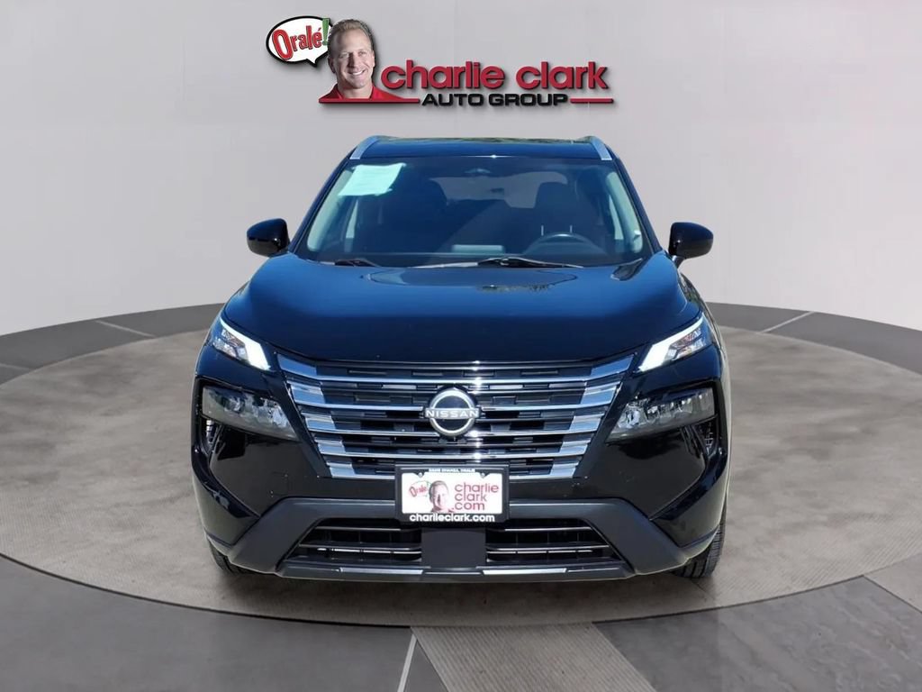 Used 2024 Nissan Rogue SV w/ SV Premium Package FWD image 8