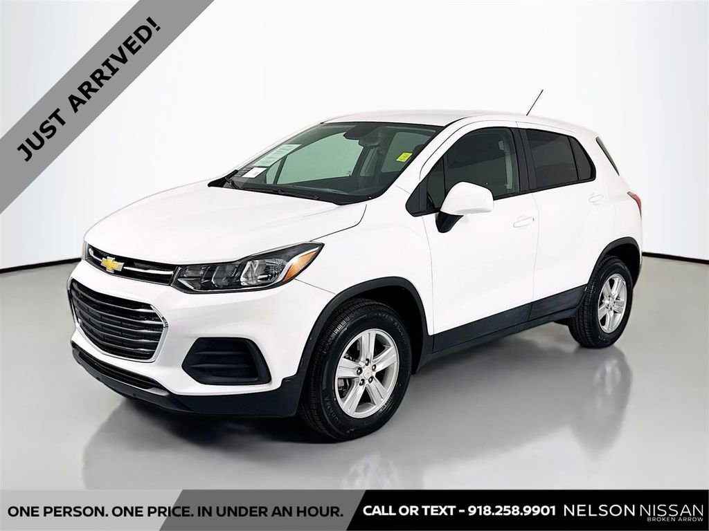 Used 2022 Chevrolet Trax LS w/ Tint and Cruise Package