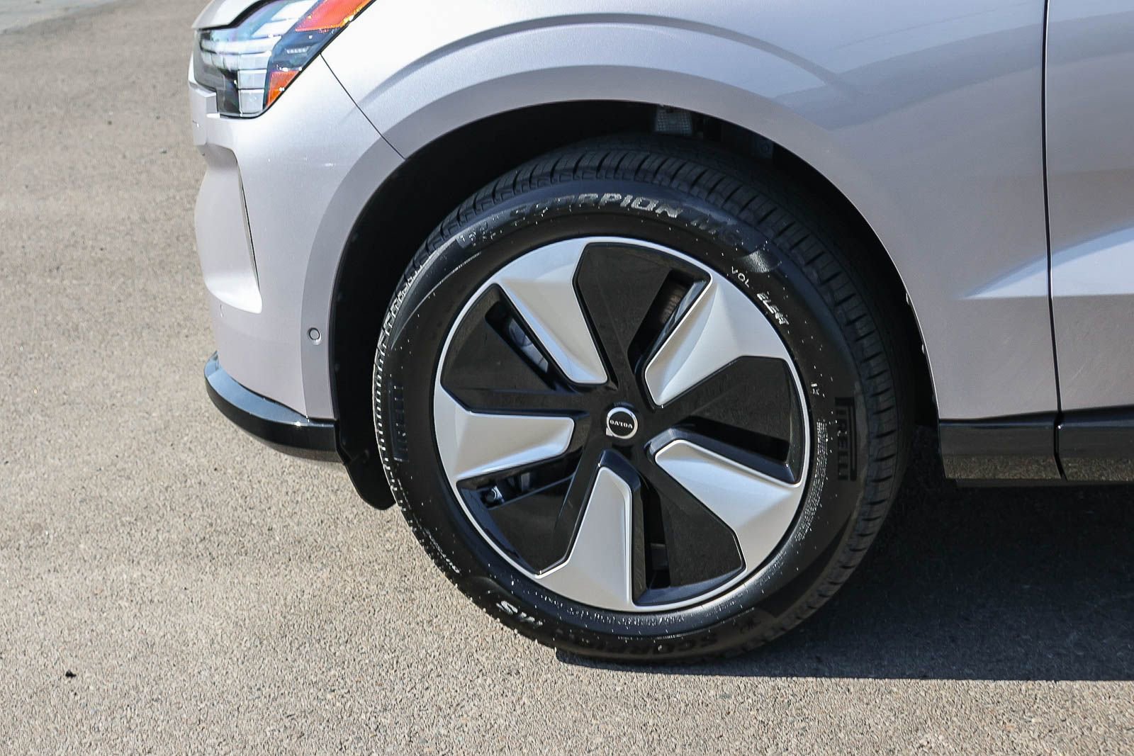 New 2026 Volvo EX90 Plus image 9