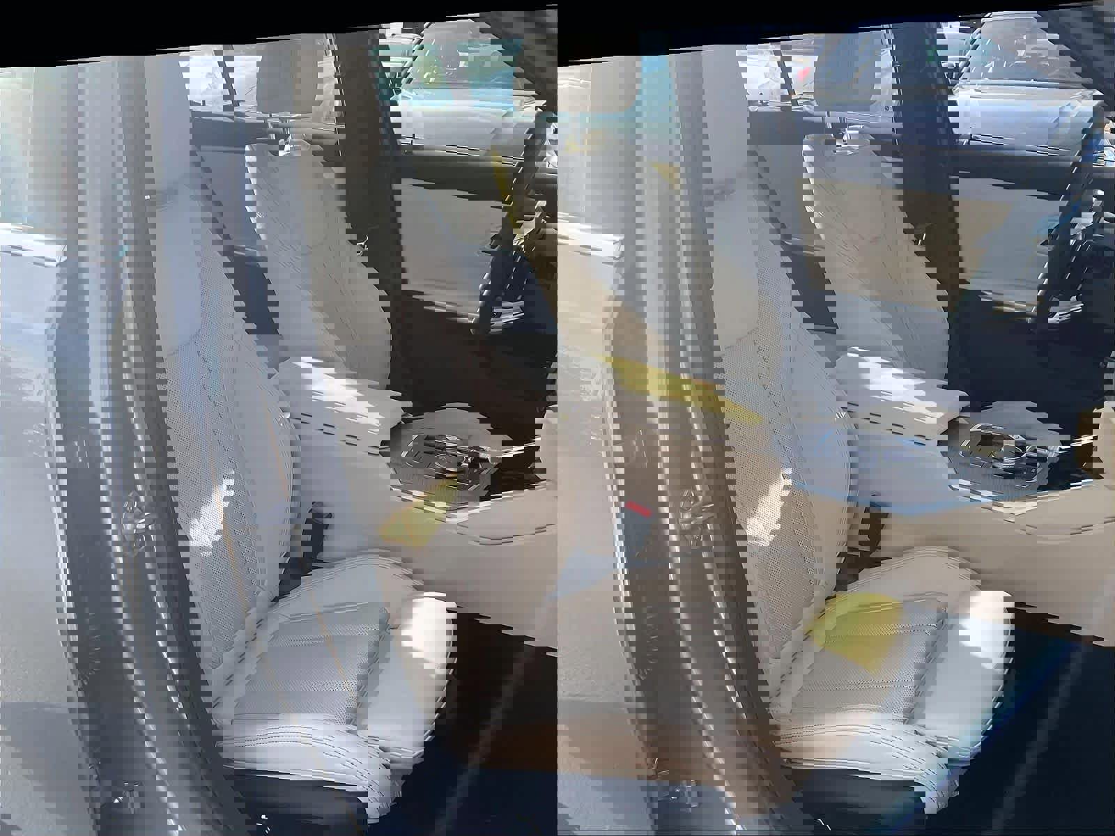 Used 2025 BMW 330i Sedan w/ Convenience Package image 9