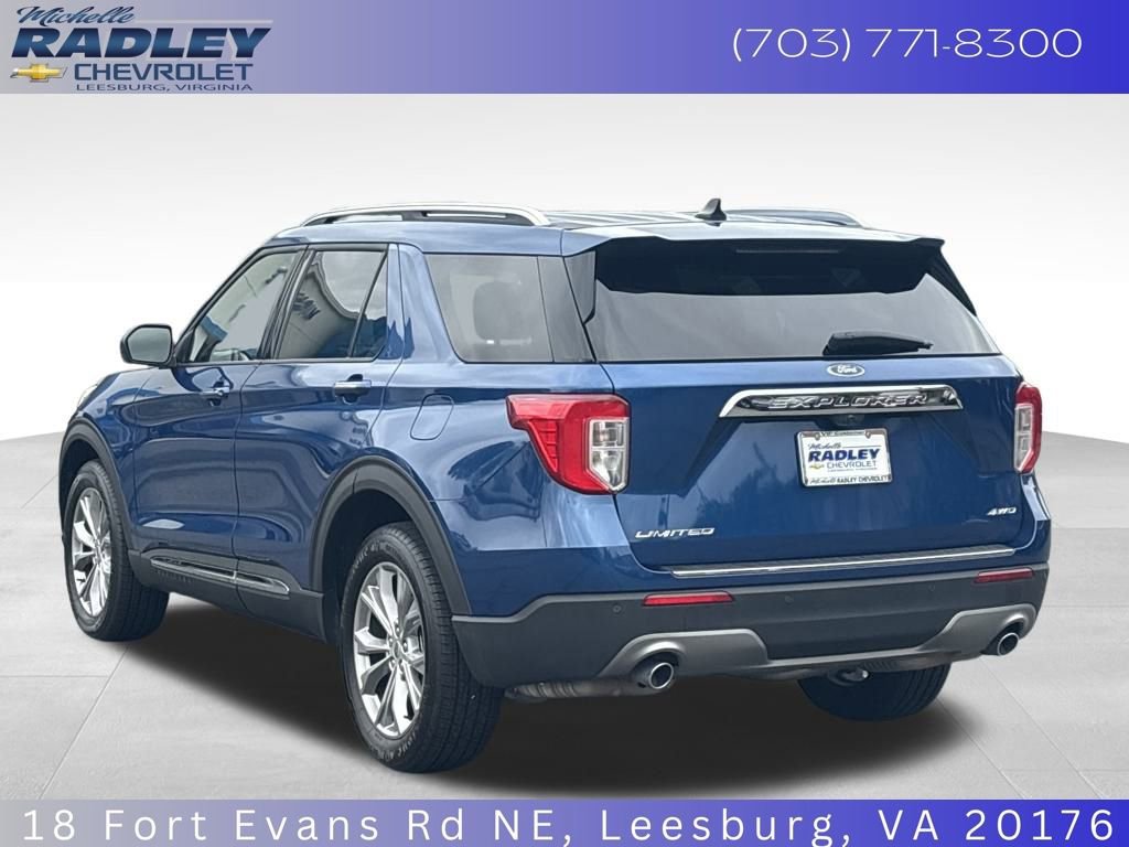 Used 2023 Ford Explorer Limited image 3