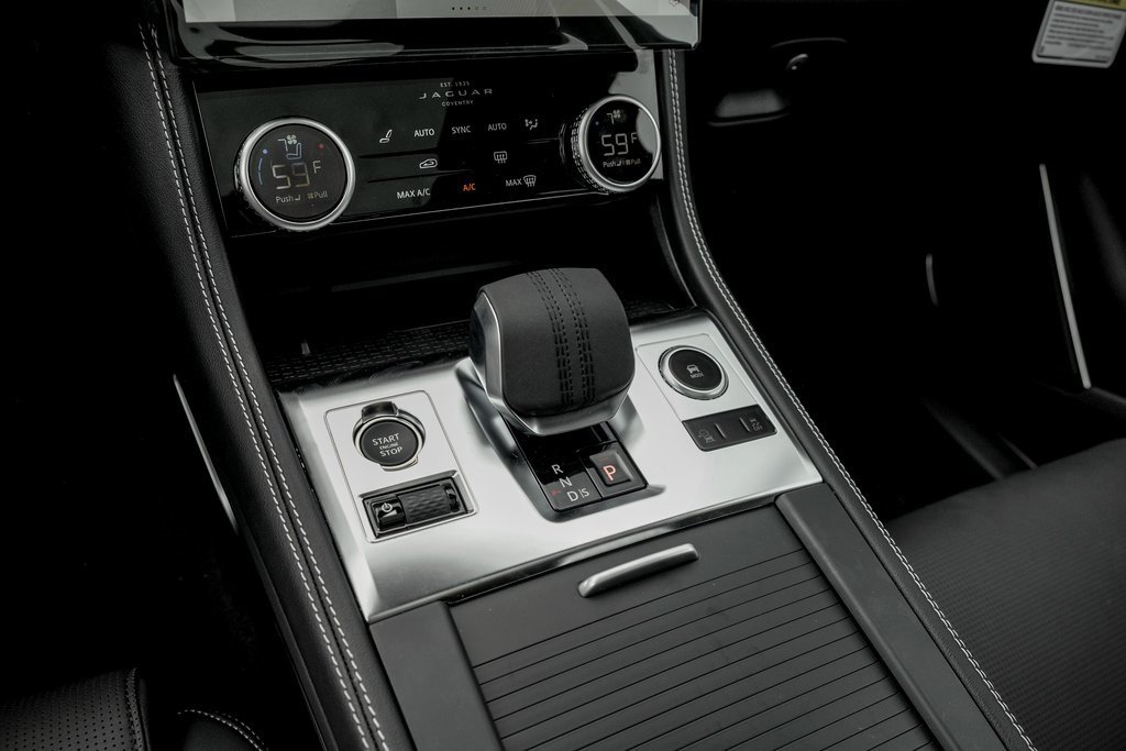 New 2026 Jaguar F-PACE R-Dynamic S image 15