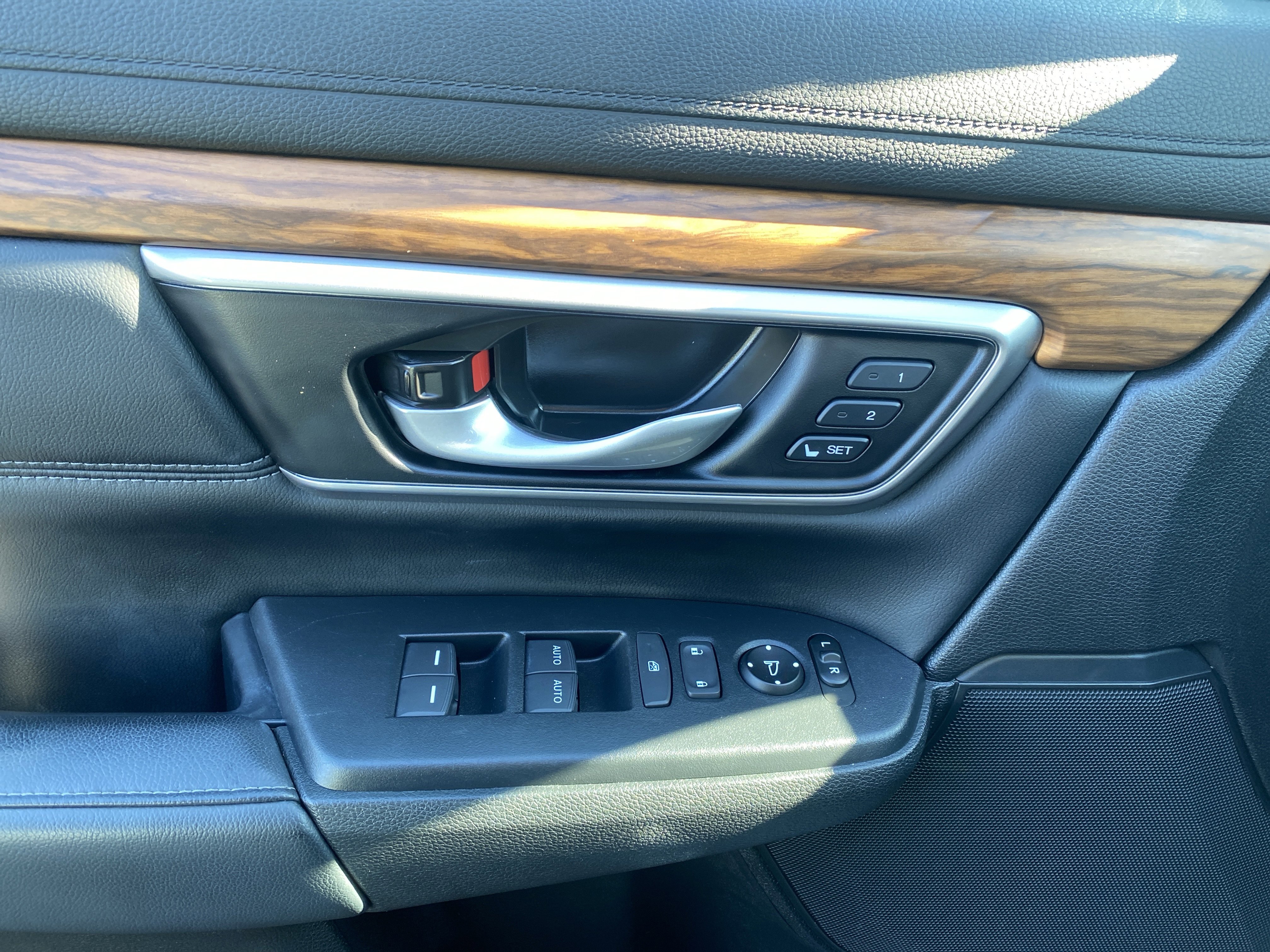 Used 2020 Honda CR-V EX-L image 15