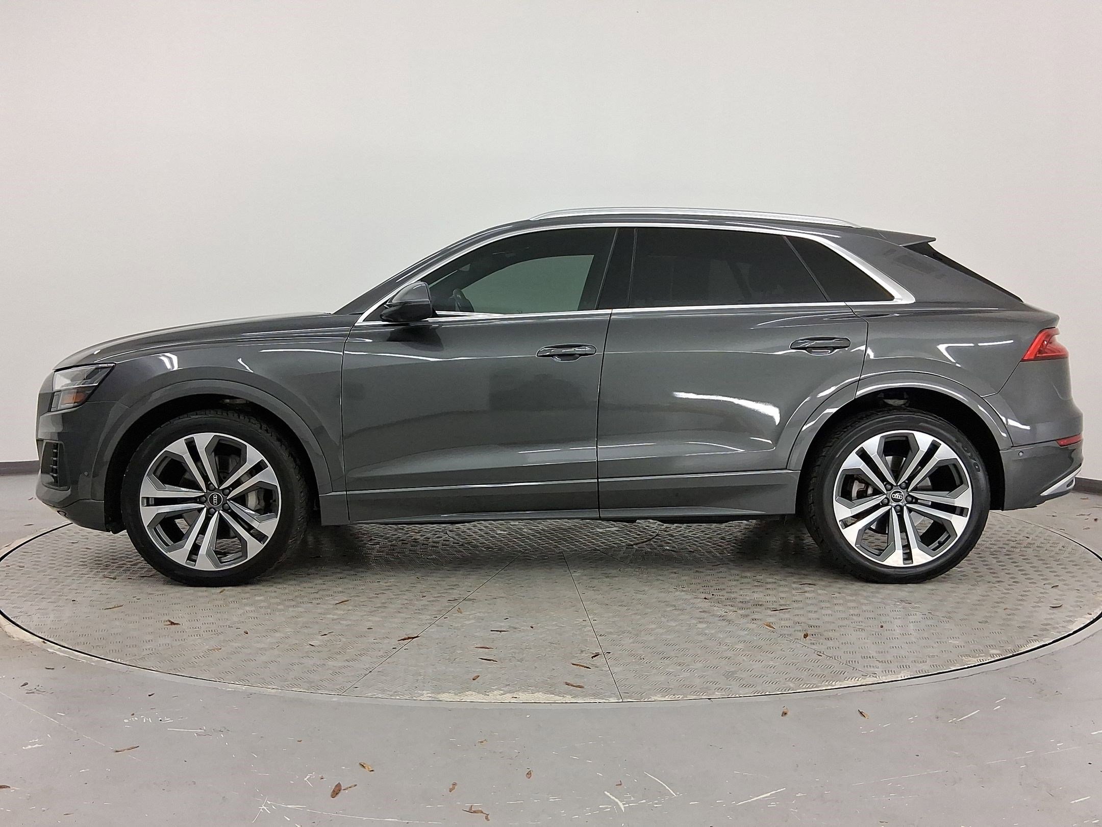 Used 2021 Audi Q8 Premium Plus w/ Premium Plus Package image 2