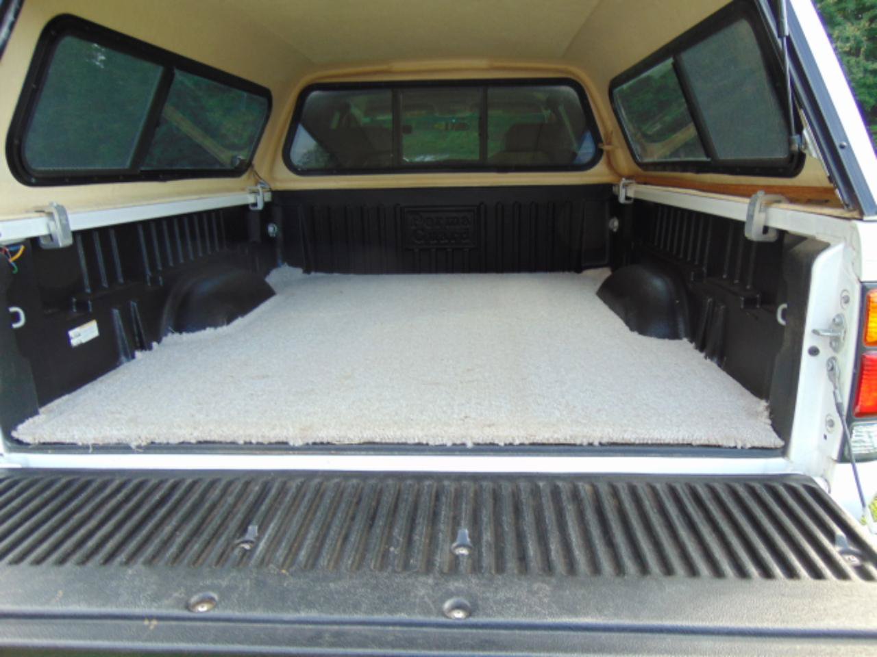 Used 2000 Toyota Tundra Limited w/ Off-Road Pkg AWD/4WD image 12