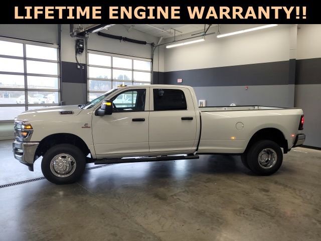 New 2026 RAM 3500 Tradesman AWD/4WD image 6