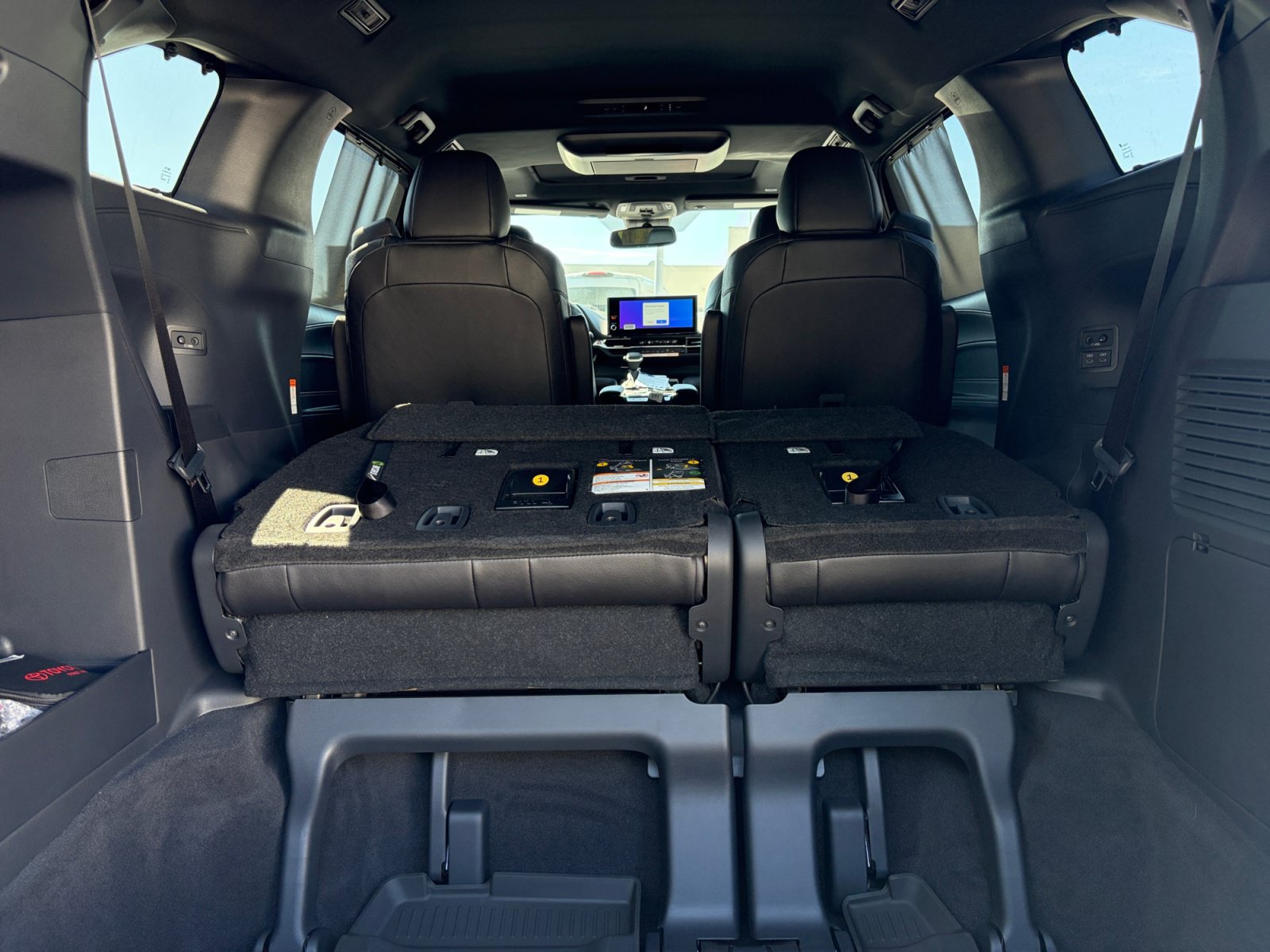 New 2026 Toyota Sienna XLE Woodland Edition AWD/4WD image 23