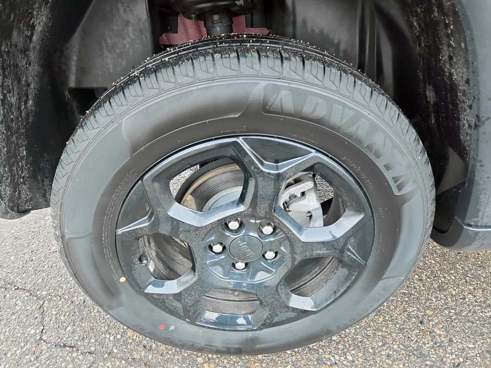 Used 2024 Jeep Compass Trailhawk image 34