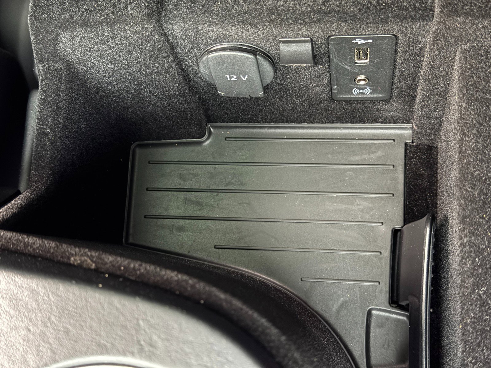 Used 2020 Porsche Panamera GTS w/ Premium Package Plus image 34