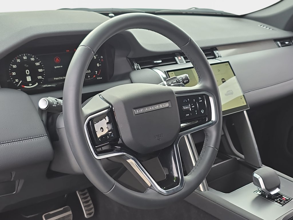Certified 2025 Land Rover Discovery Sport Dynamic SE AWD/4WD image 16
