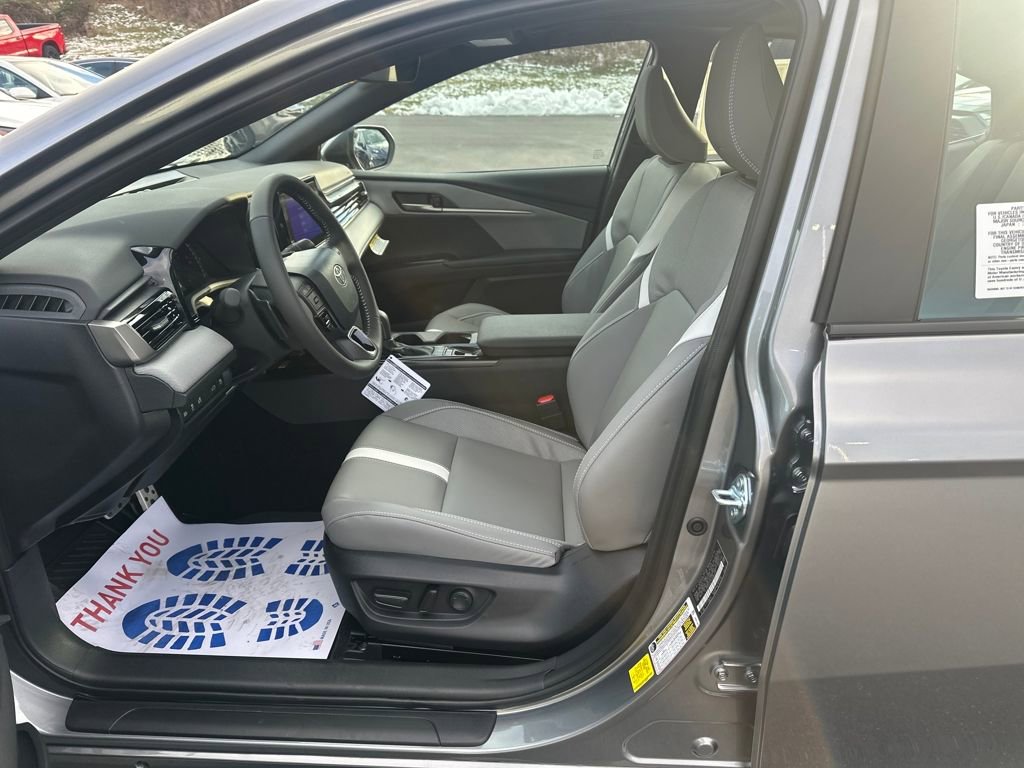 New 2026 Toyota Camry SE image 9