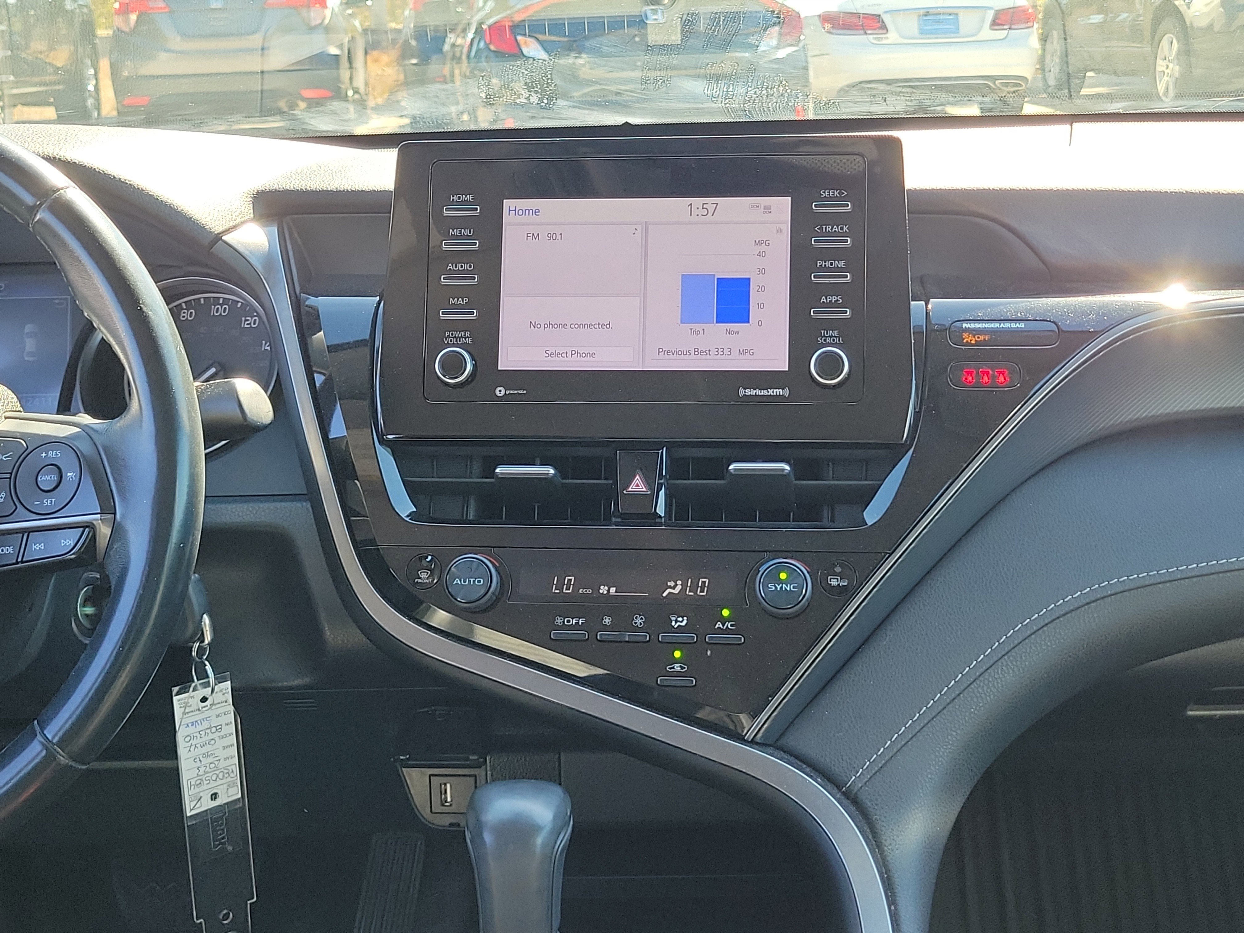 Used 2023 Toyota Camry SE image 19