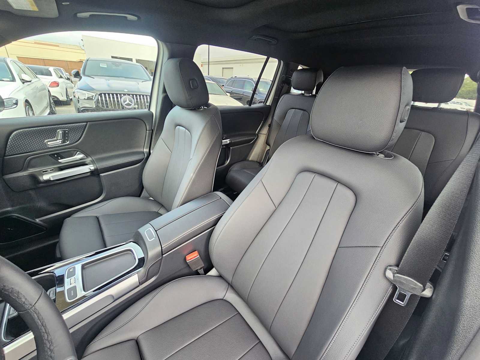New 2026 Mercedes-Benz GLB 250 image 21