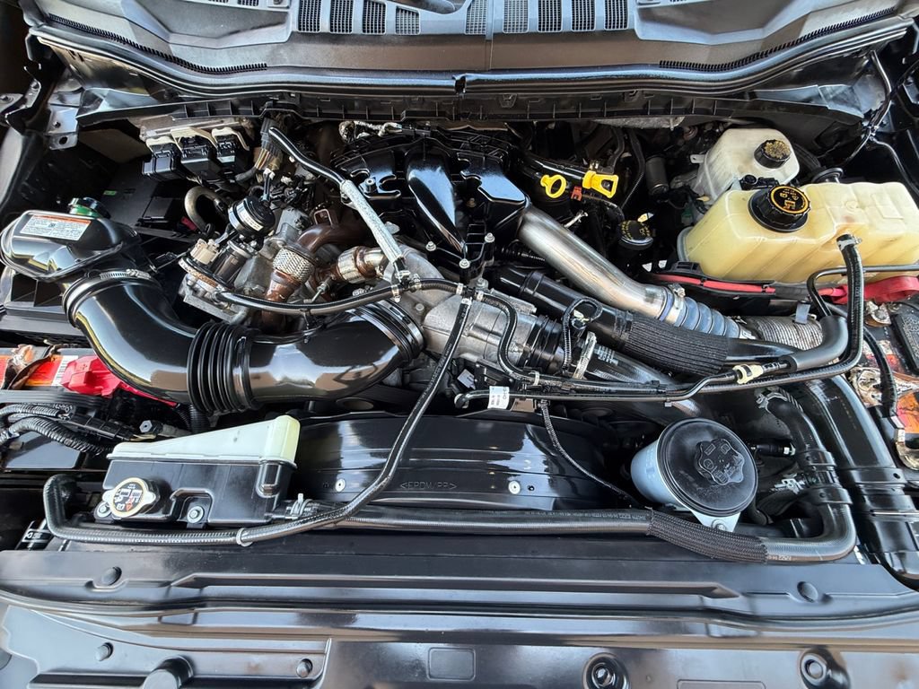 Used 2019 Ford F350 Limited AWD/4WD image 9