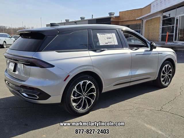 New 2026 Lincoln Nautilus Reserve image 3