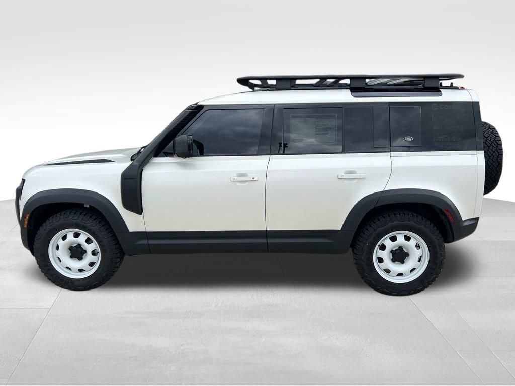 New 2024 Land Rover Defender 110 S image 2