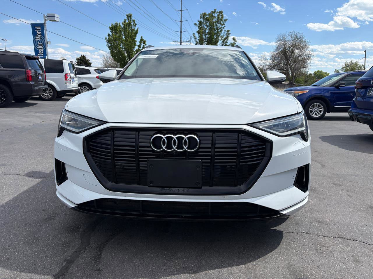 Used 2021 Audi e-tron Premium w/ Convenience Plus Package AWD/4WD image 2