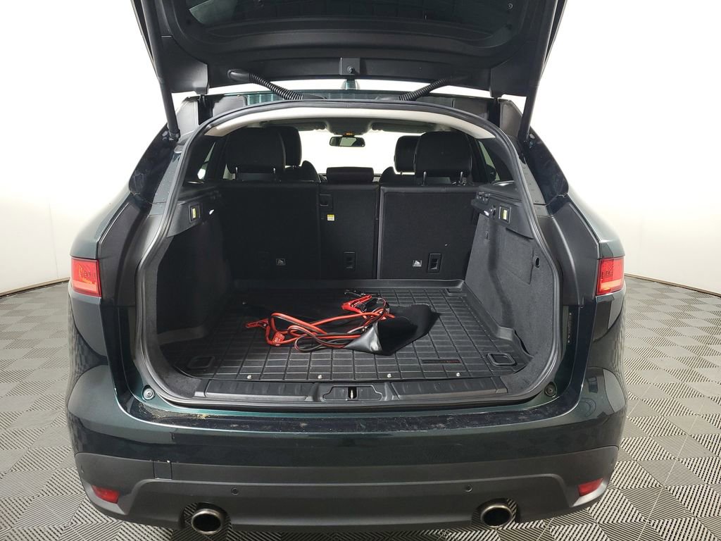 Used 2018 Jaguar F-PACE R-Sport image 9