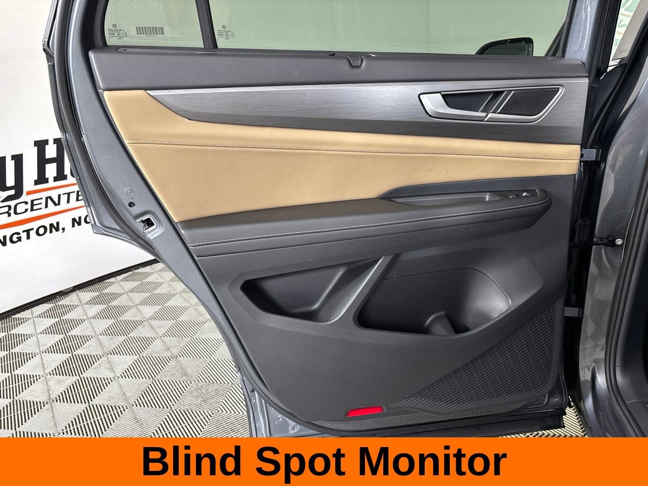 Used 2025 Volkswagen Atlas Cross Sport SE FWD image 20