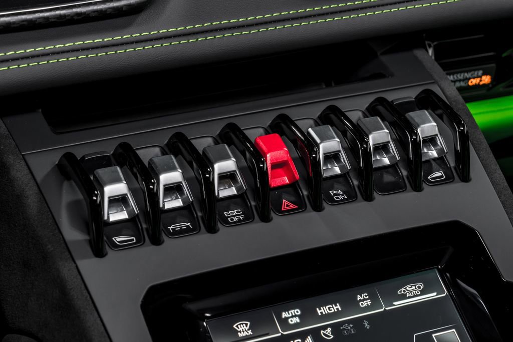 Used 2024 Lamborghini Huracan Sterrato image 24