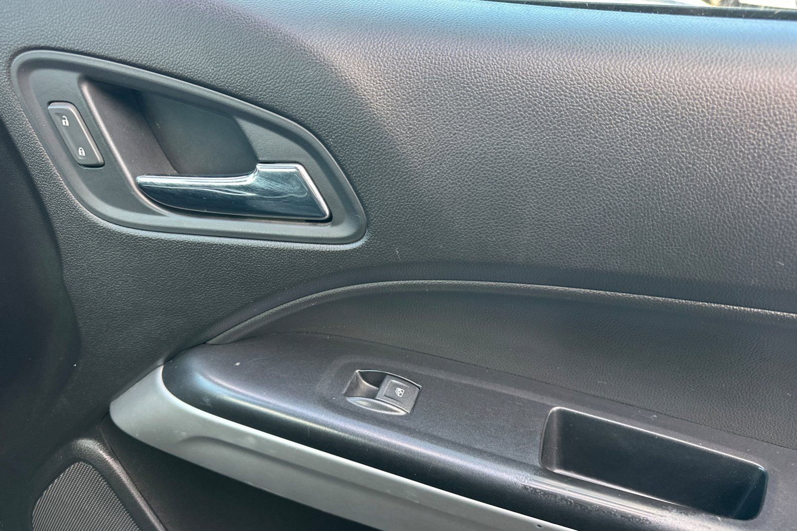 Used 2018 Chevrolet Colorado LT image 17