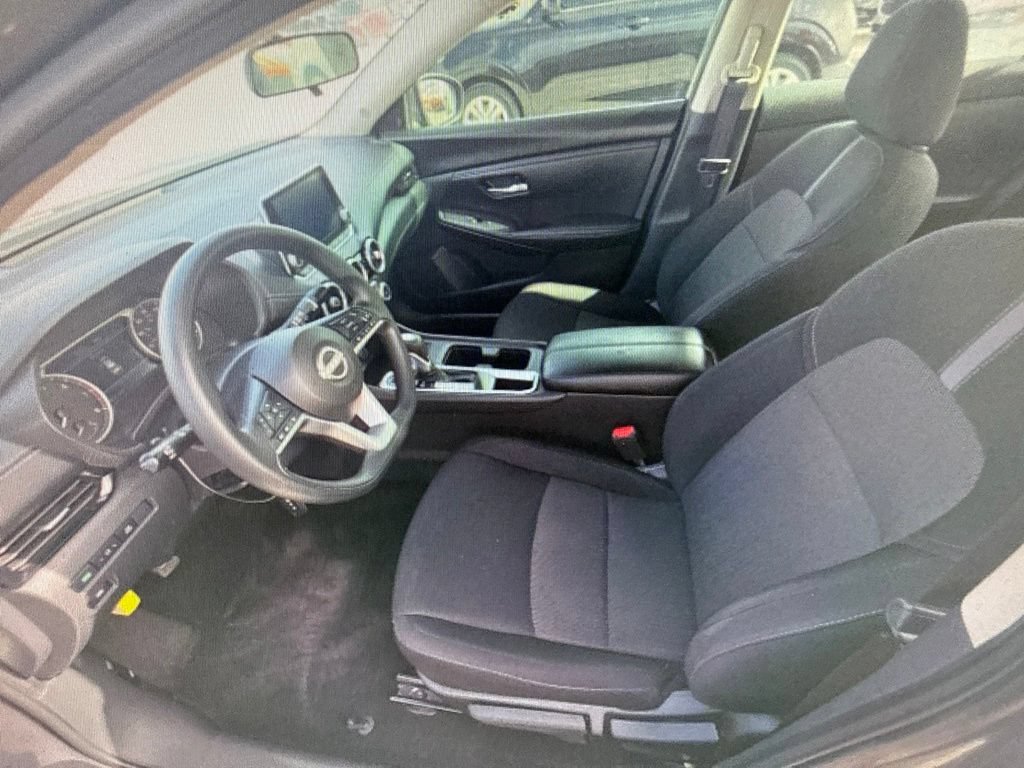 Used 2024 Nissan Sentra SV FWD image 6