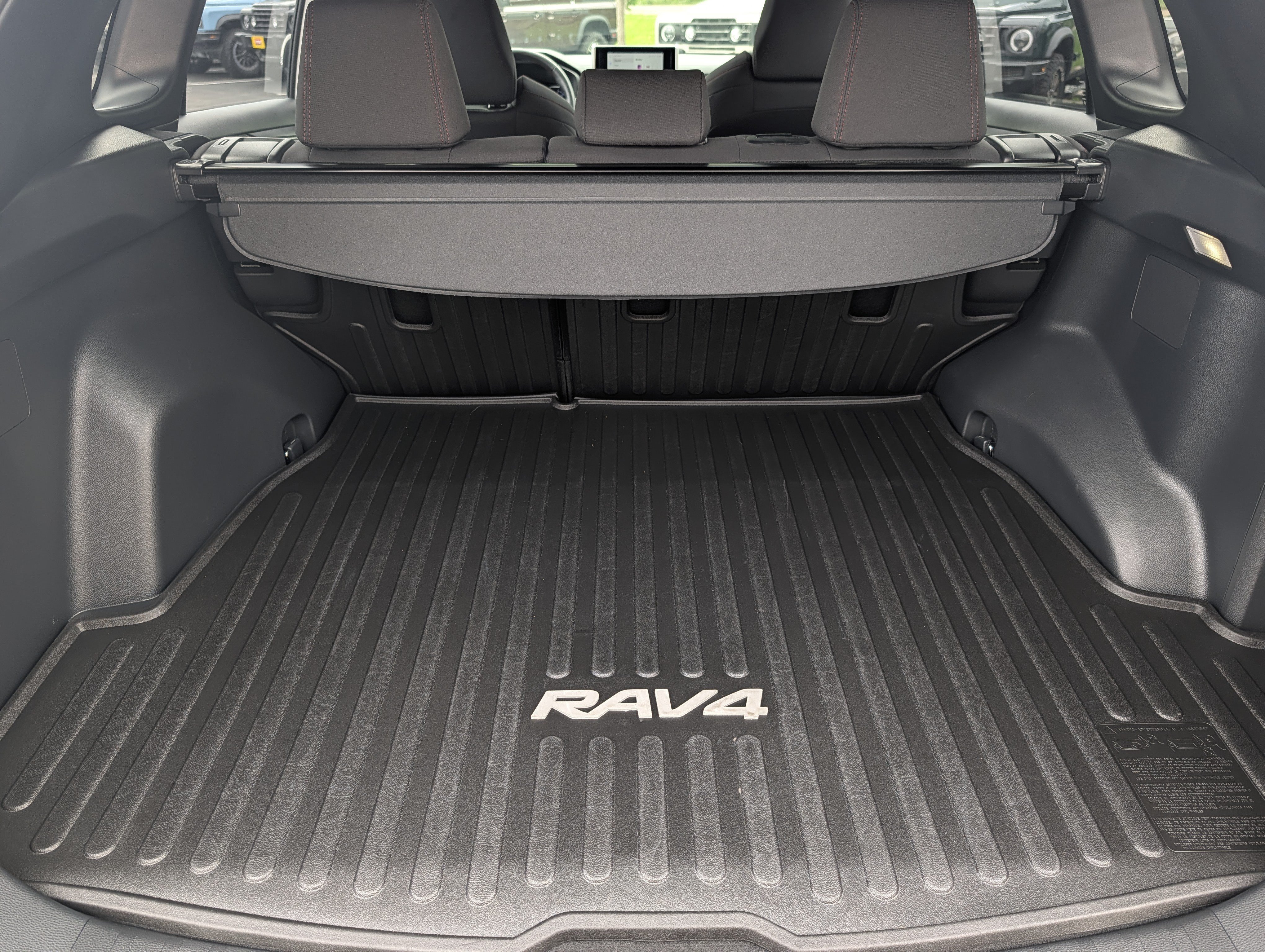 Used 2023 Toyota RAV4 SE w/ Weather & Moonroof Package AWD/4WD image 18