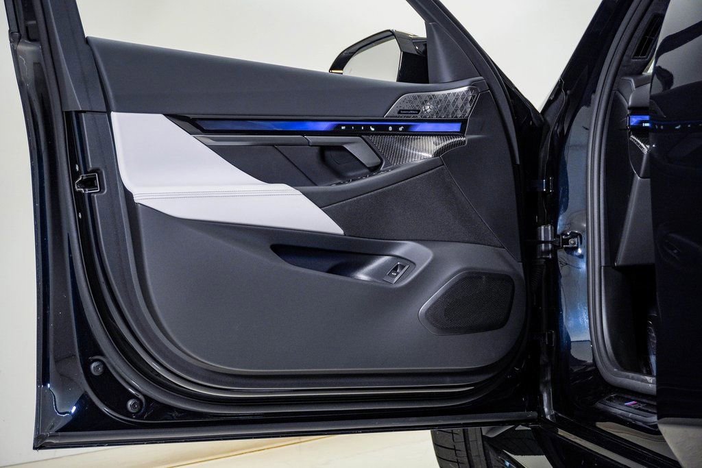 Used 2025 BMW M5 Touring w/ M Driver's Package image 33