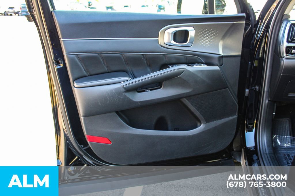 Used 2022 Kia Sorento SX image 40