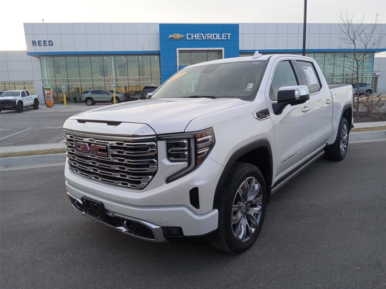 Certified 2025 GMC Sierra 1500 Denali w/ Denali Reserve Package image 1
