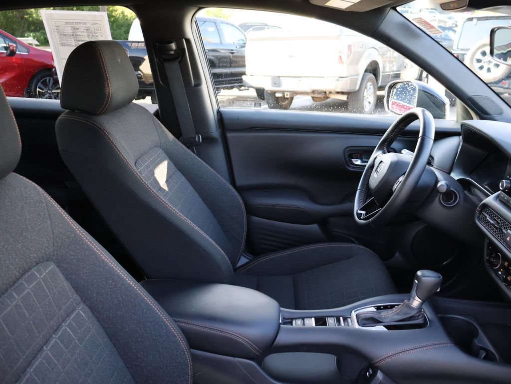 Certified 2025 Honda HR-V Sport image 8