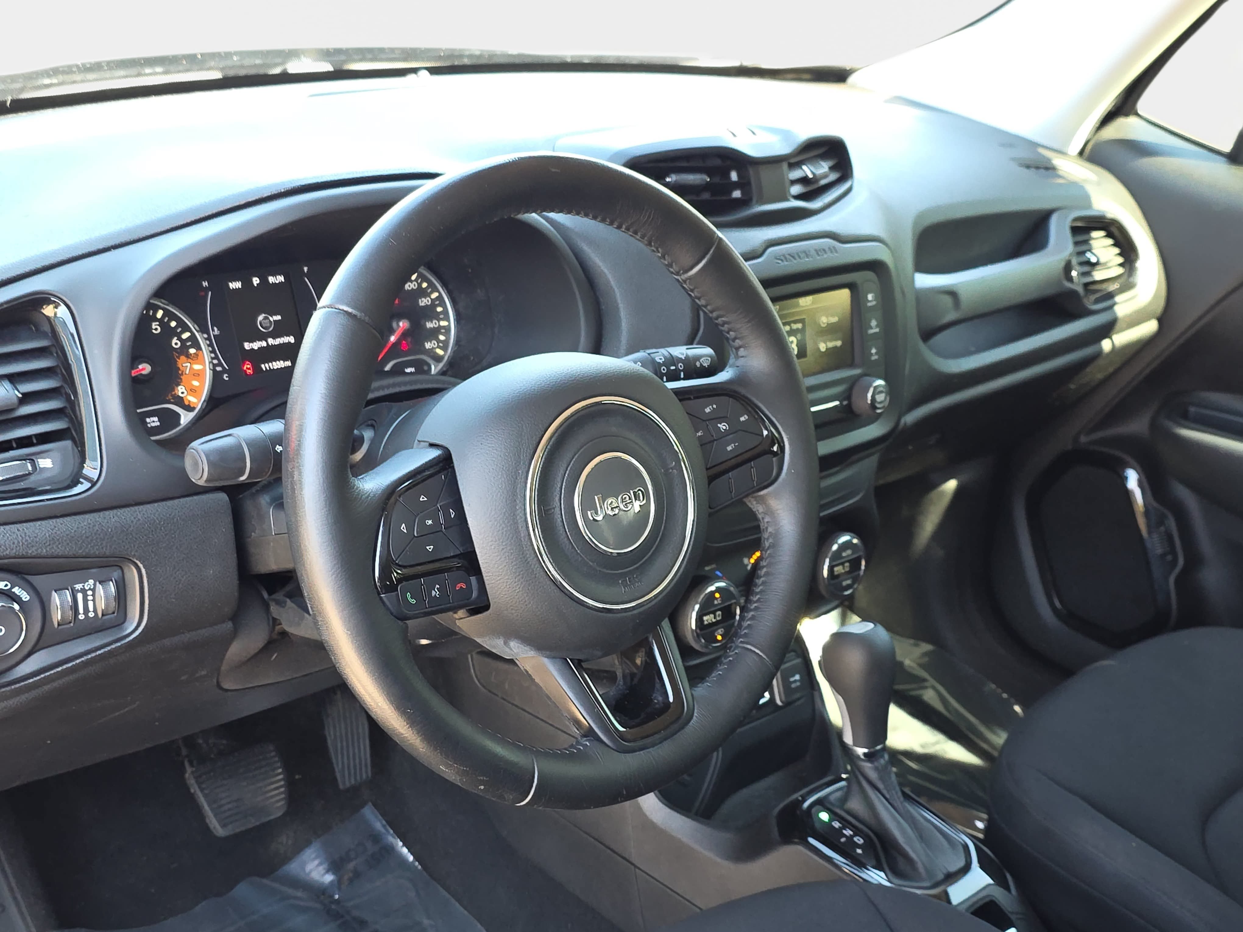 Used 2017 Jeep Renegade Altitude FWD image 13