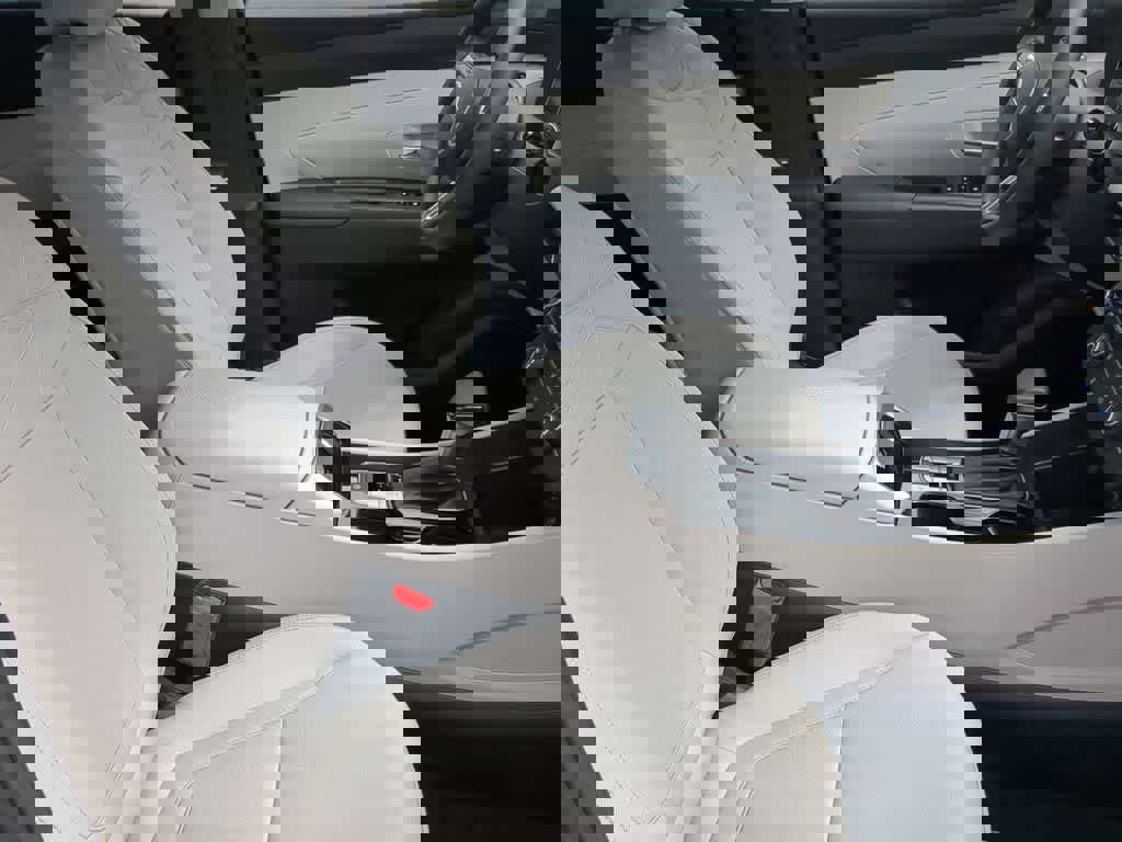 New 2026 Hyundai Tucson SE image 22