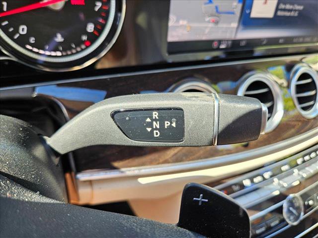 Certified 2019 Mercedes-Benz E 300 4MATIC image 10