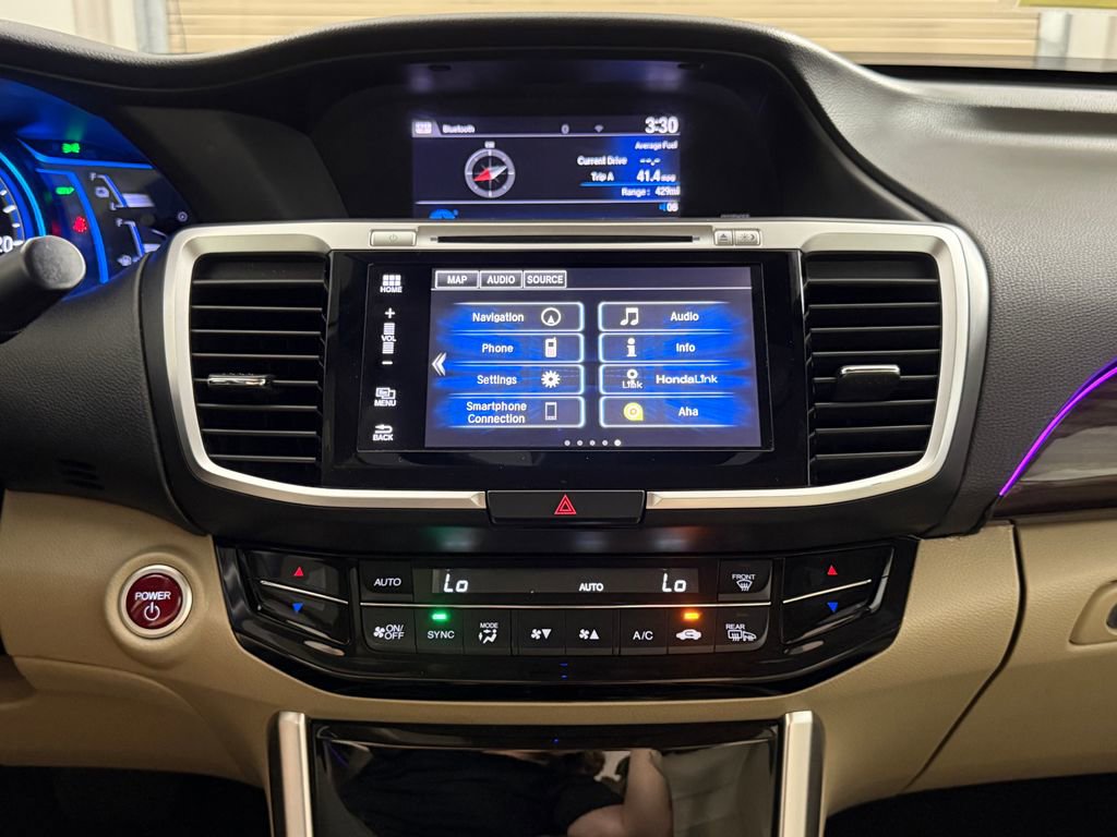 Used 2017 Honda Accord Touring image 16