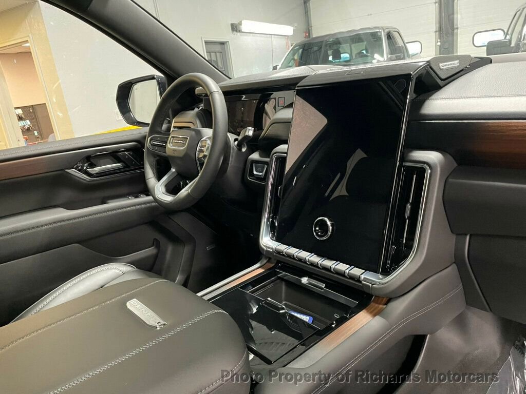 Used 2026 GMC Yukon Denali w/ Sun & Power Step Package image 27