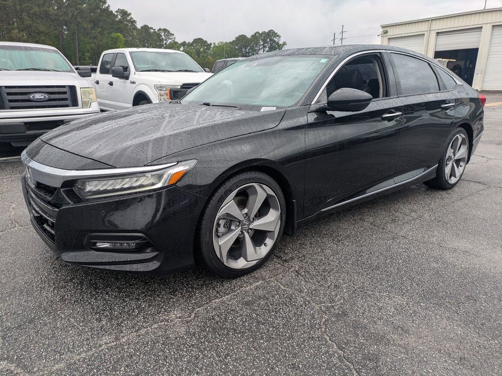 Used 2018 Honda Accord Touring image 8