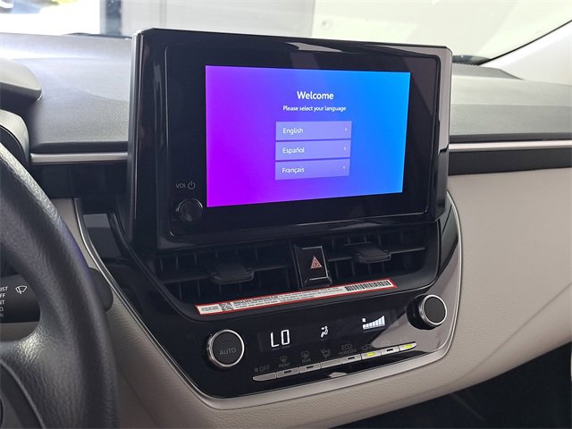 Used 2025 Toyota Corolla LE image 28